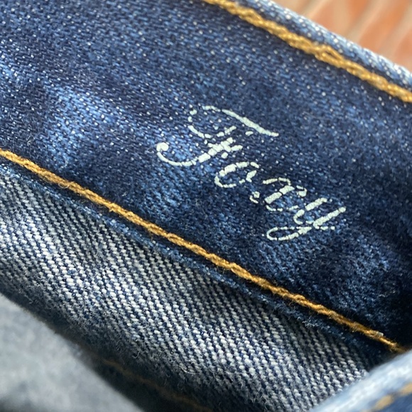 Guess Jeans - Picture 5 of 7